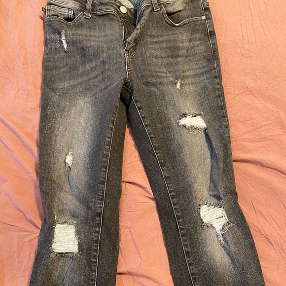 Judy Blue Jeans - Picture 2 of 4